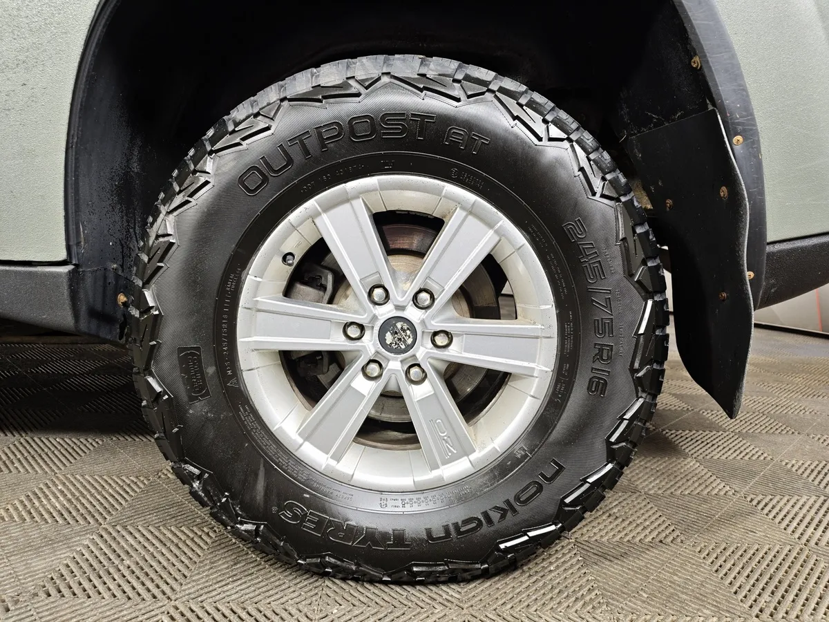 Chevrolet TrailBlazer 4.2 AT 4WD (275 л.с.) Серый в АВИЛОН. Слайд №9