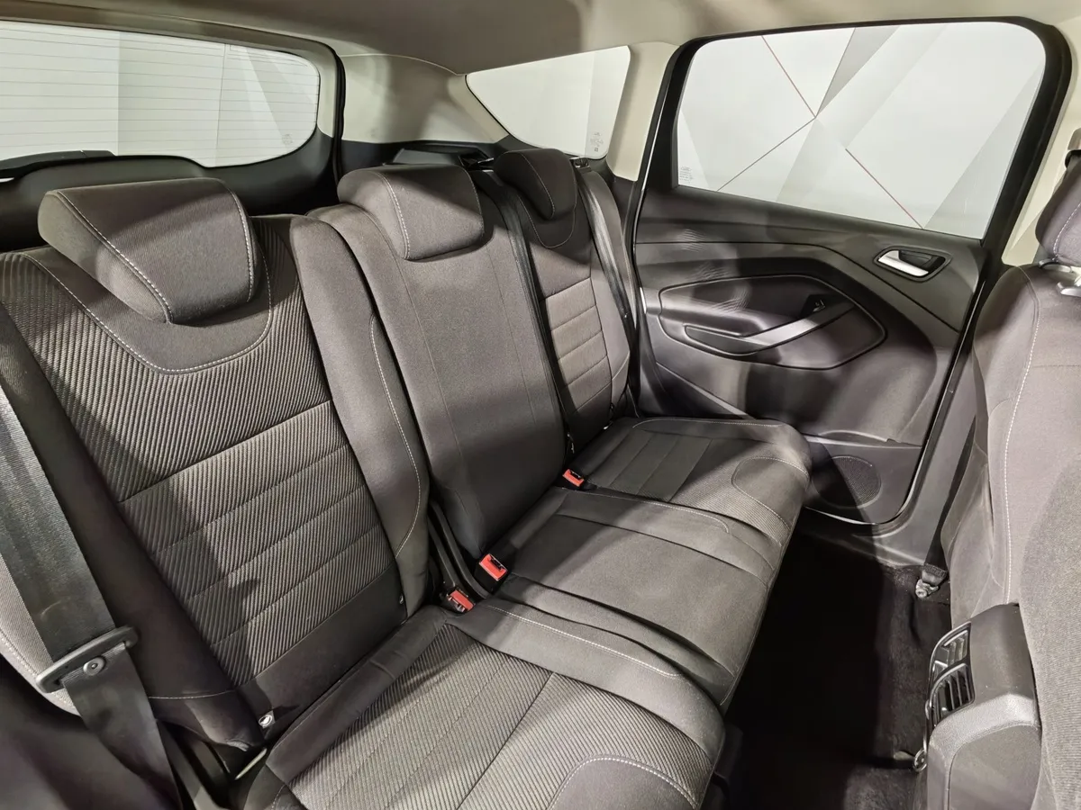 Ford Kuga 1.6 EcoBoost AT AWD (150 л.с.) Titanium Белый в АВИЛОН. Слайд №17