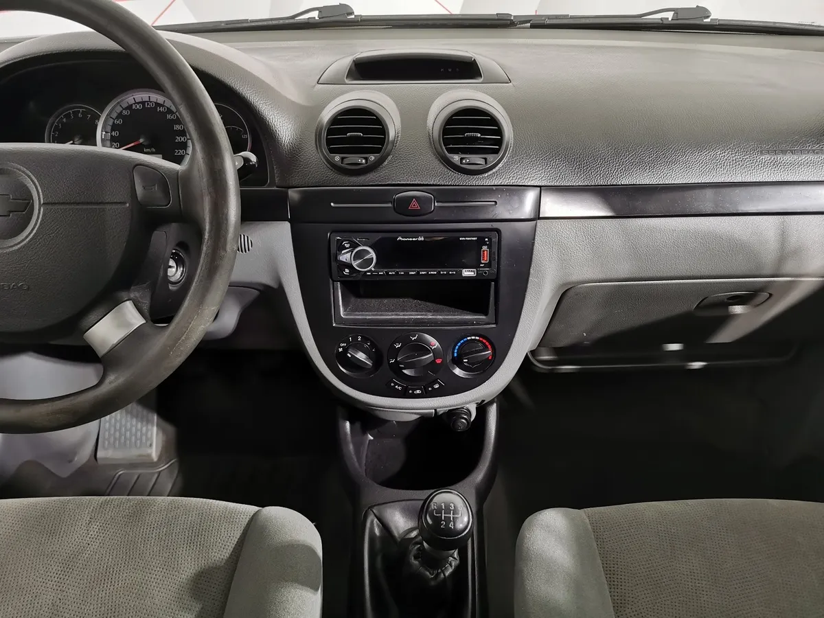 Chevrolet Lacetti 1.4 MT (95 л.с.) Бежевый в АВИЛОН. Слайд №12
