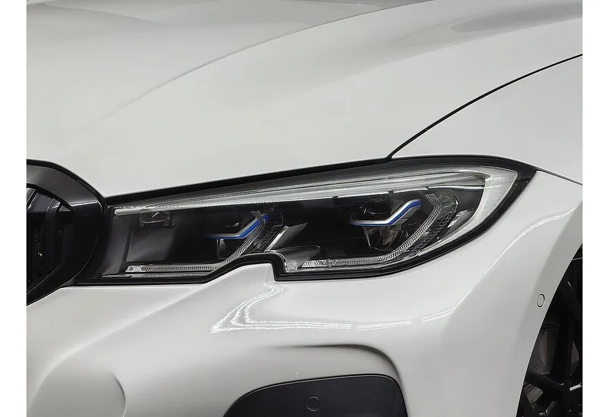 BMW 3 серия 320i xDrive (184 л.с.) M Sport Pro Белый в АВИЛОН. Слайд №8