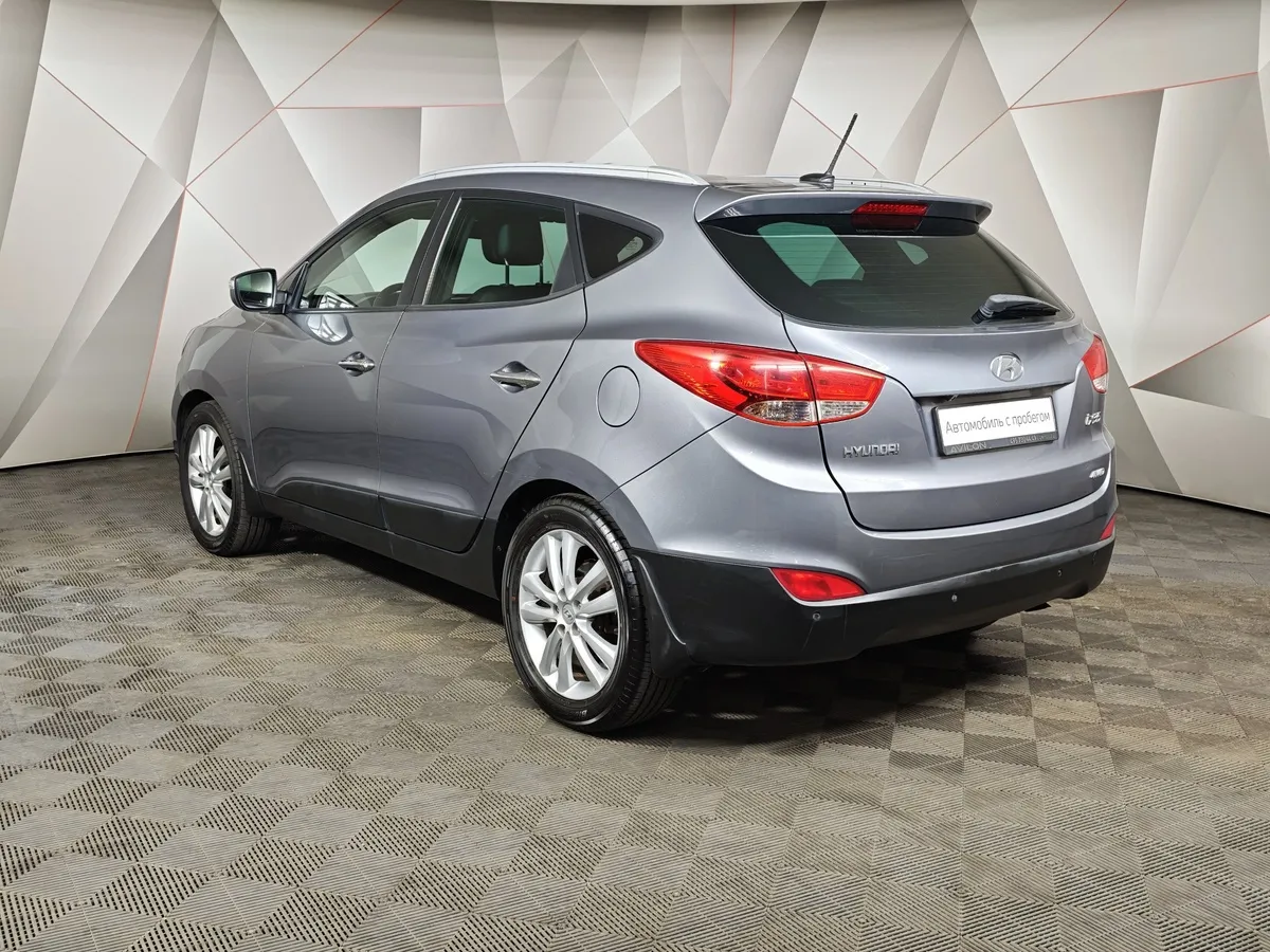 Hyundai ix35 2.0 AT 4WD (150 л.с.) Prestige Серый в АВИЛОН. Слайд №4