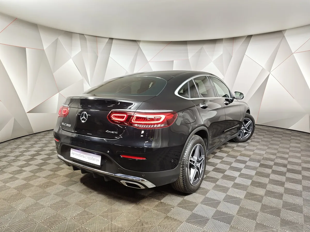 Mercedes-Benz GLC Купе 300 9G-TRONIC 4MATIC (249 л.с.) Sport Черный в АВИЛОН. Слайд №2
