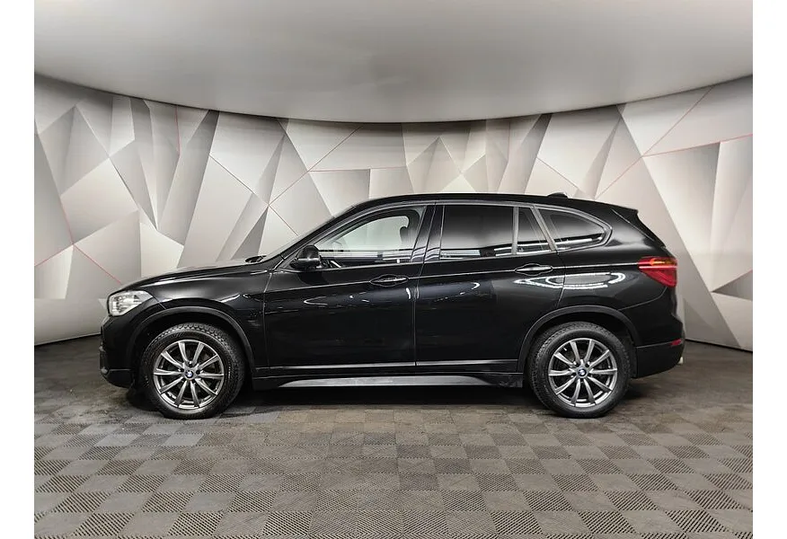 LIVE. Слайд №2