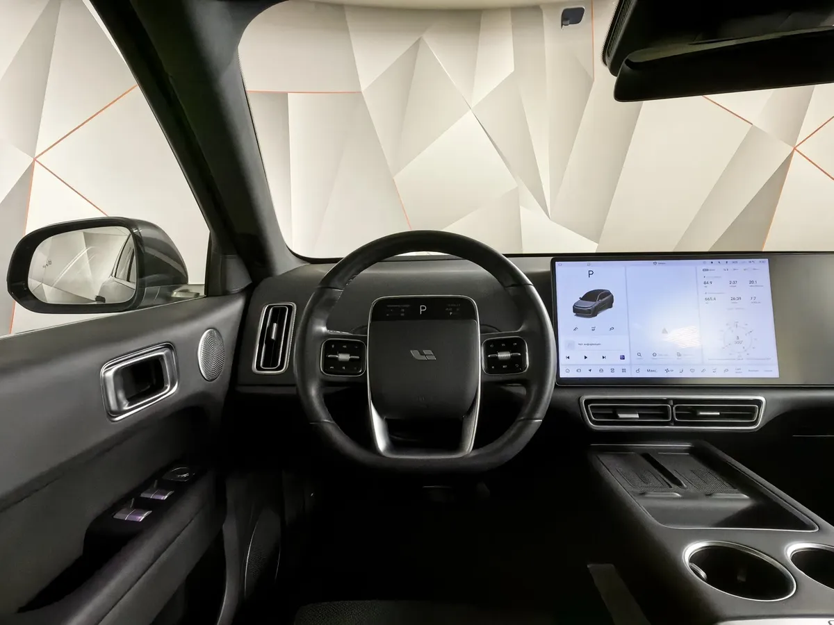 Li Auto L6 1.5 AT 4WD (150 л.с.) Pro Серый в АВИЛОН. Слайд №19