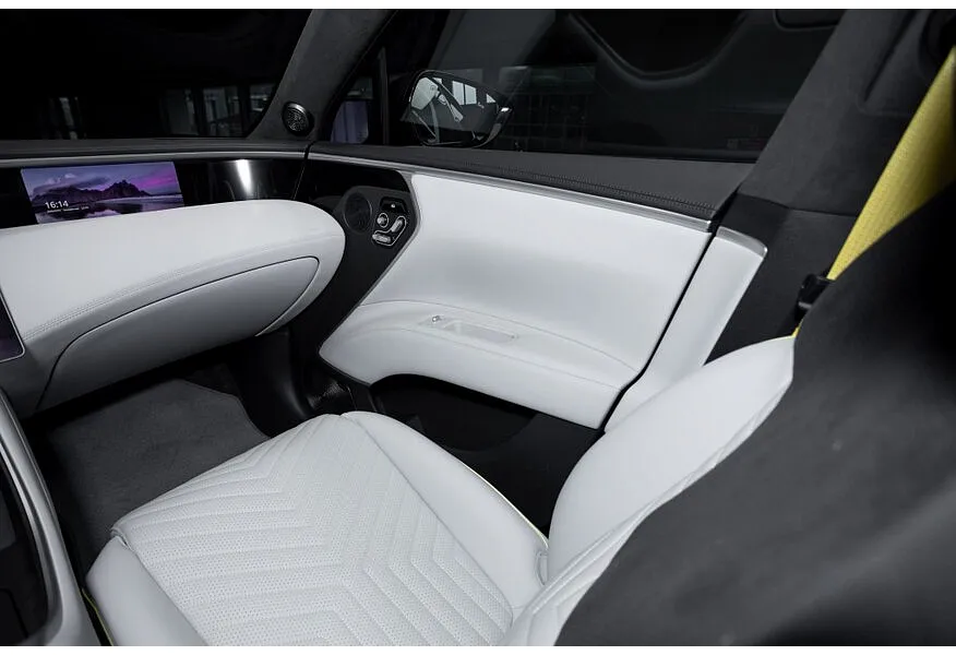 Avatr 11 116 kWh 4WD (578 л.с.) 5 мест Черный в АВИЛОН. Слайд №13