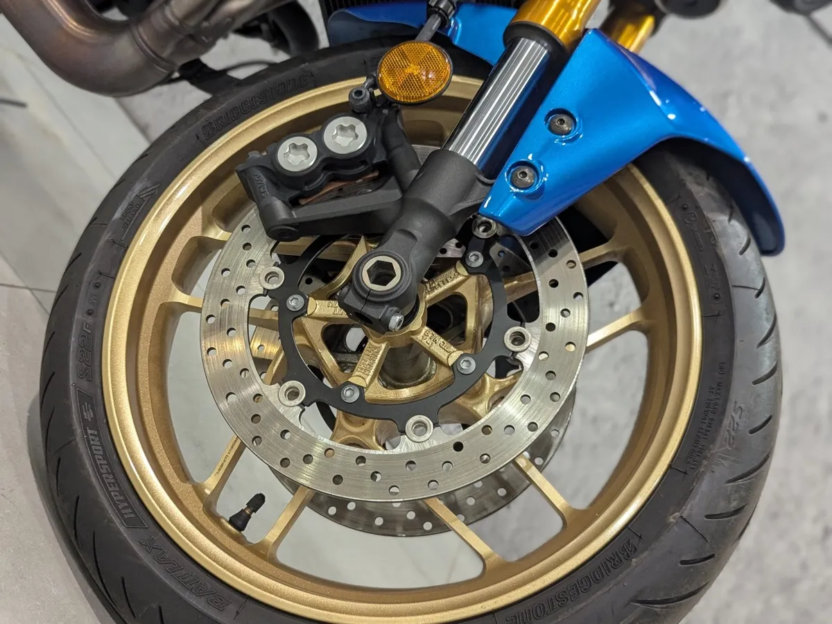 Yamaha XSR900 888 см³ (120 л.с.) (120) 888 Синий в АВИЛОН. Слайд №4