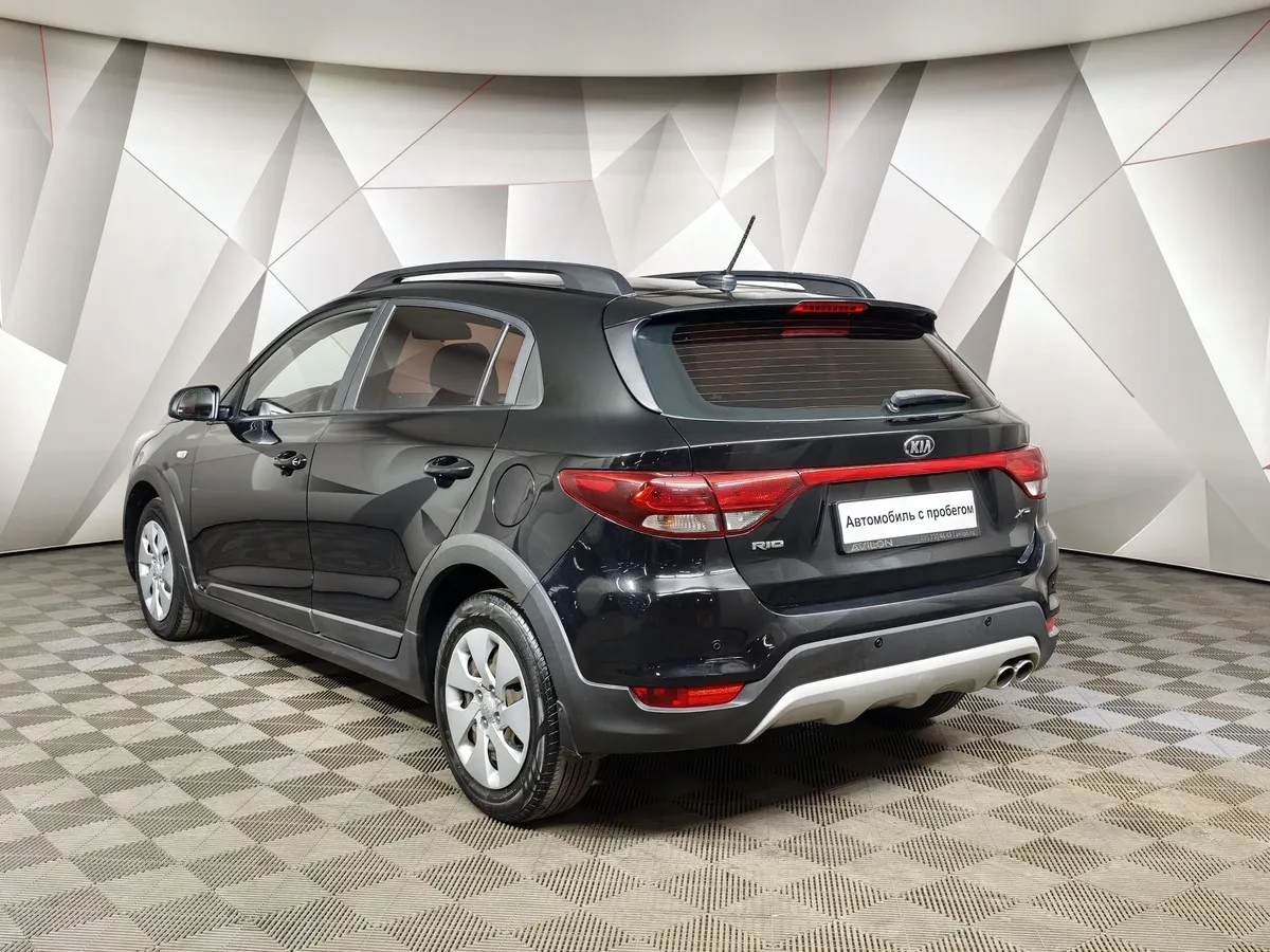 Kia Rio X-Line 1.6 MT (123 л.с.) Черный в АВИЛОН. Слайд №4