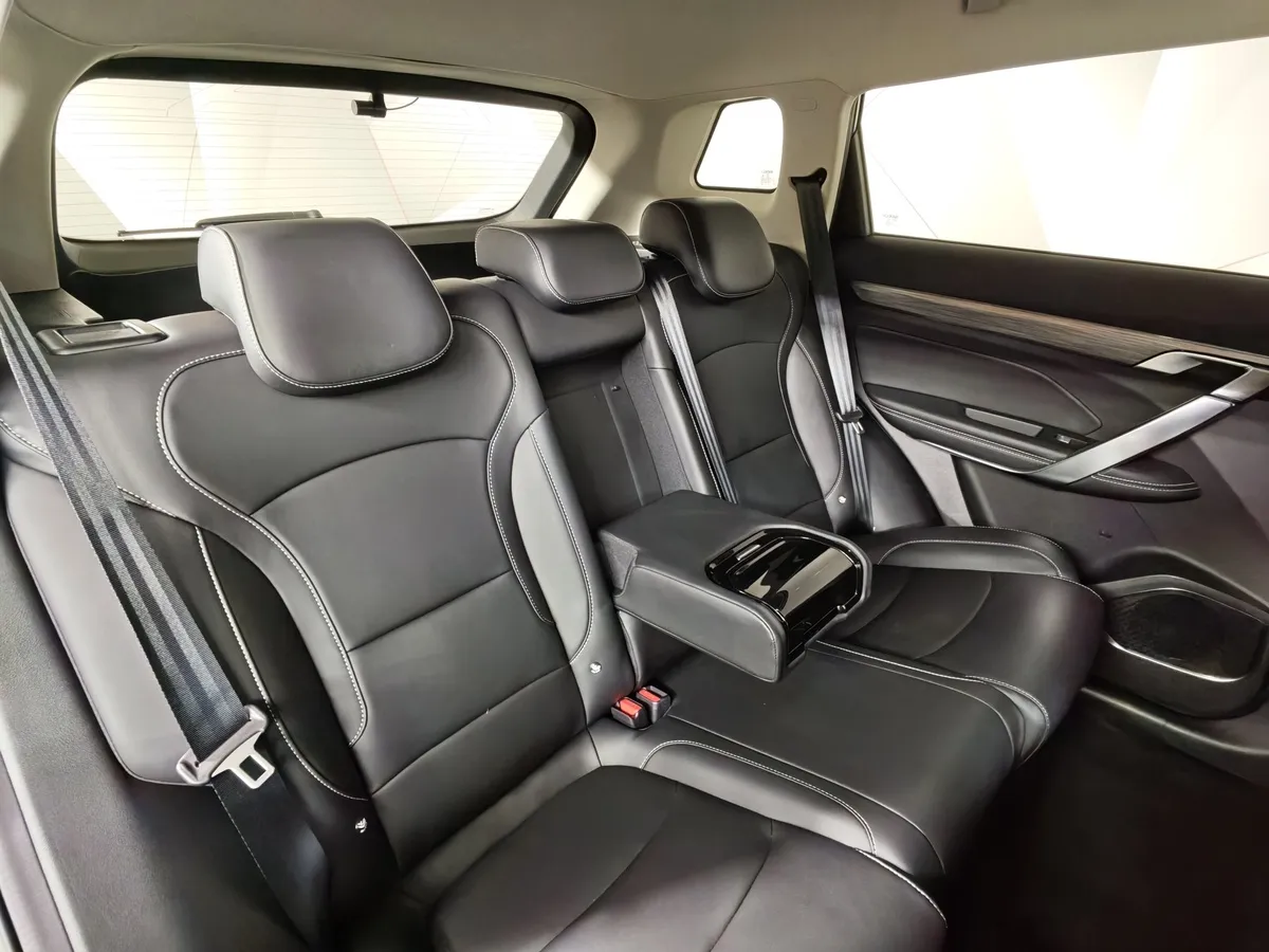 Geely Atlas Pro 1.5T 7DCT AWD (177 л.с.) Flagship Серый в АВИЛОН. Слайд №16
