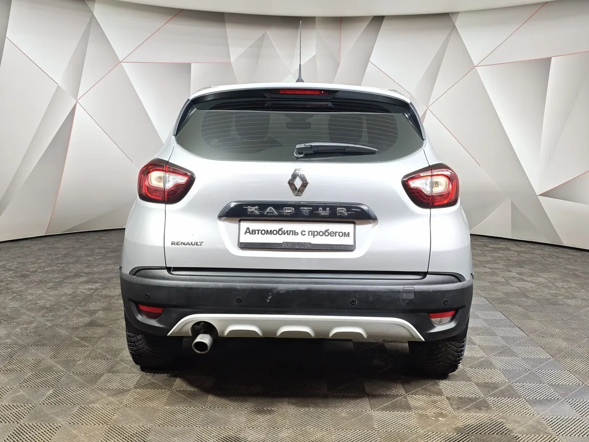 Renault Kaptur 1.6 MT (114 л.с.) Life Серый в АВИЛОН. Слайд №8