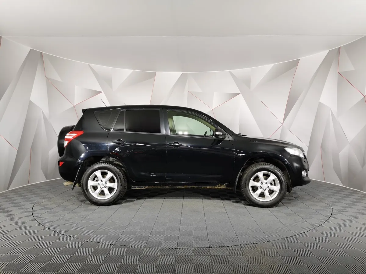 Toyota RAV4 2.0 AT (152 л.с.) Черный в АВИЛОН. Слайд №6