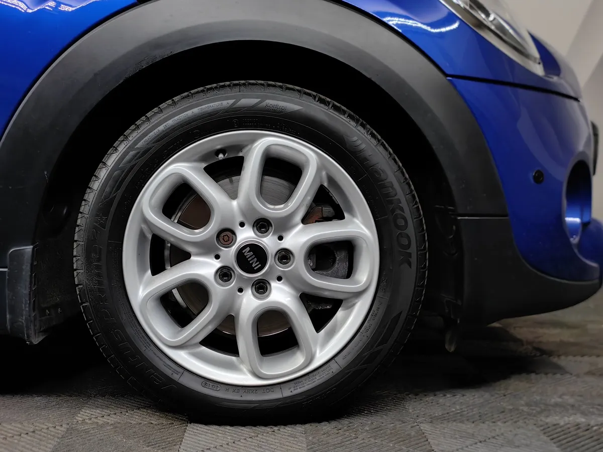 MINI 3 двери Cooper S 2.0 AMT (192 л.с.) Синий в АВИЛОН. Слайд №7