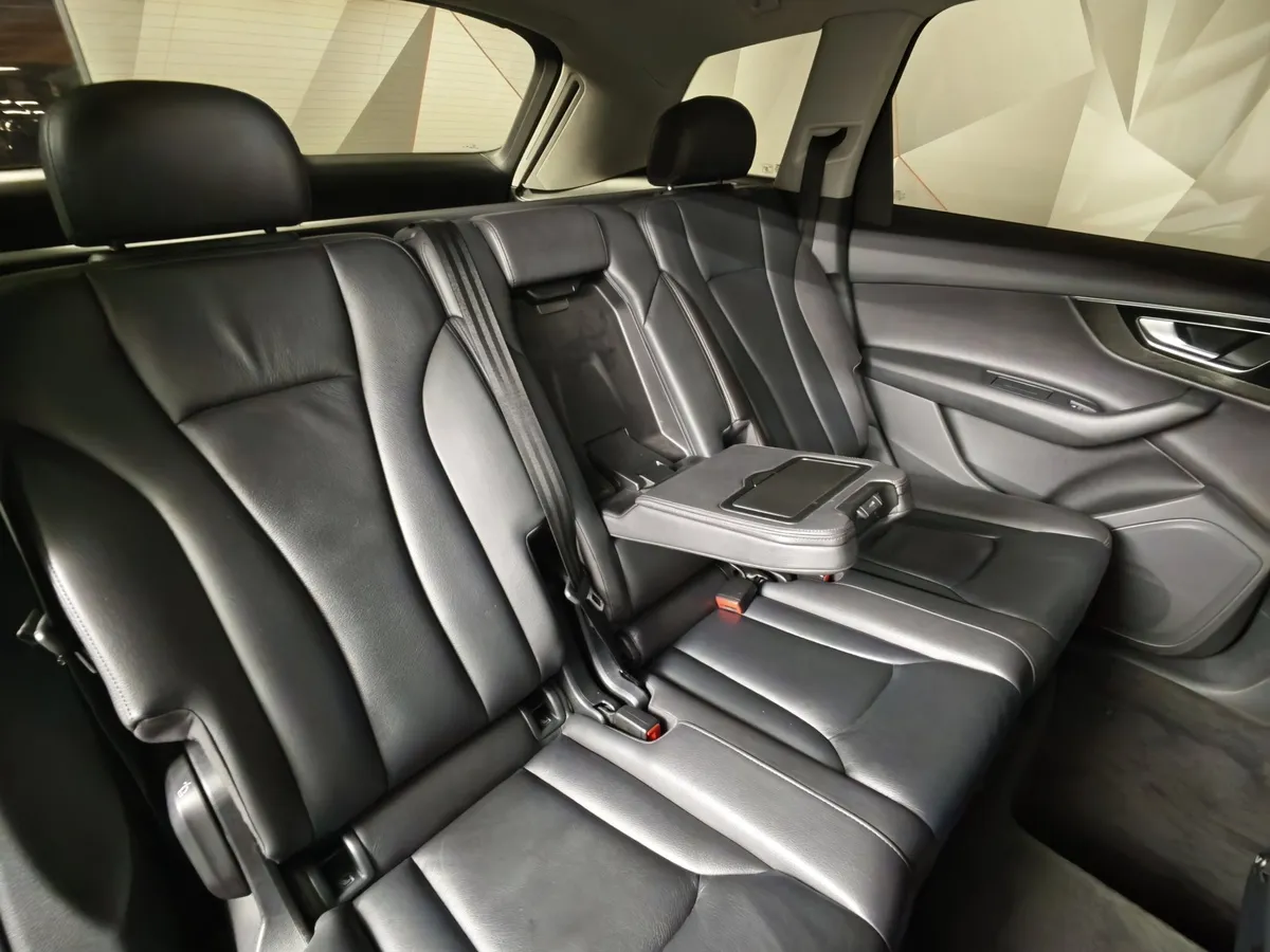 Audi Q7 3.0 TDI Tiptronic quattro (249 л.с.) Черный в АВИЛОН. Слайд №16