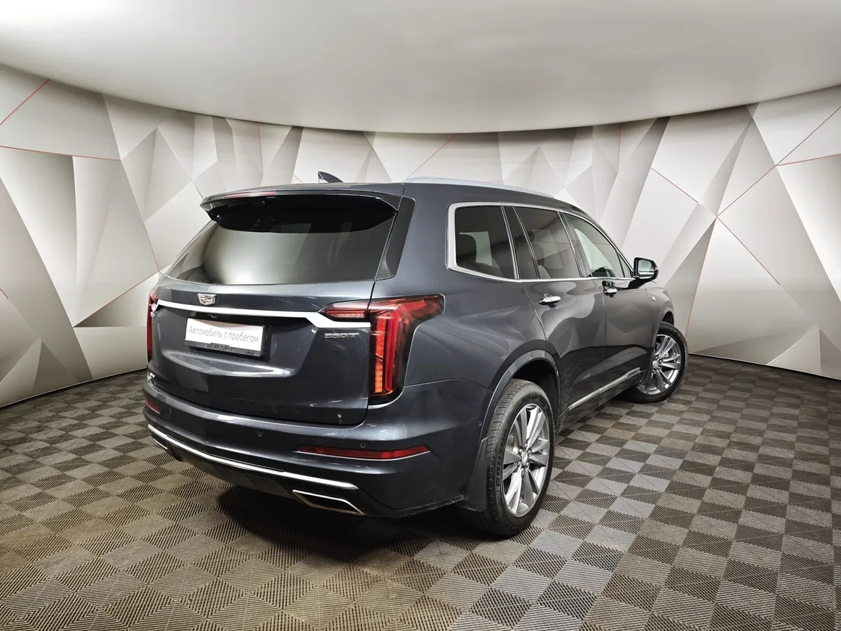 Cadillac XT6 2.0T AT AWD (200 л.с.) Sport Черный в АВИЛОН. Слайд №2