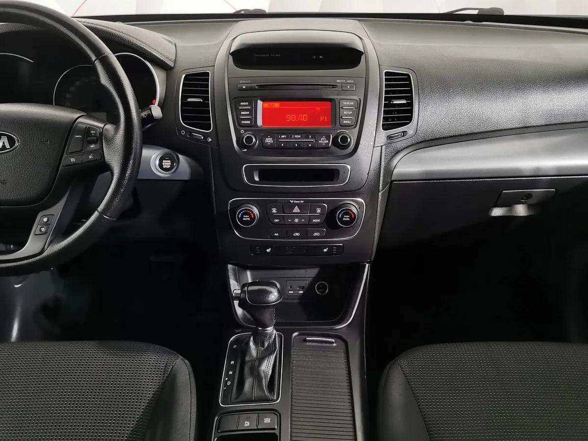 Kia Sorento 2.2 CRDi AT AWD (200 л.с.) Luxe Синий в АВИЛОН. Слайд №14