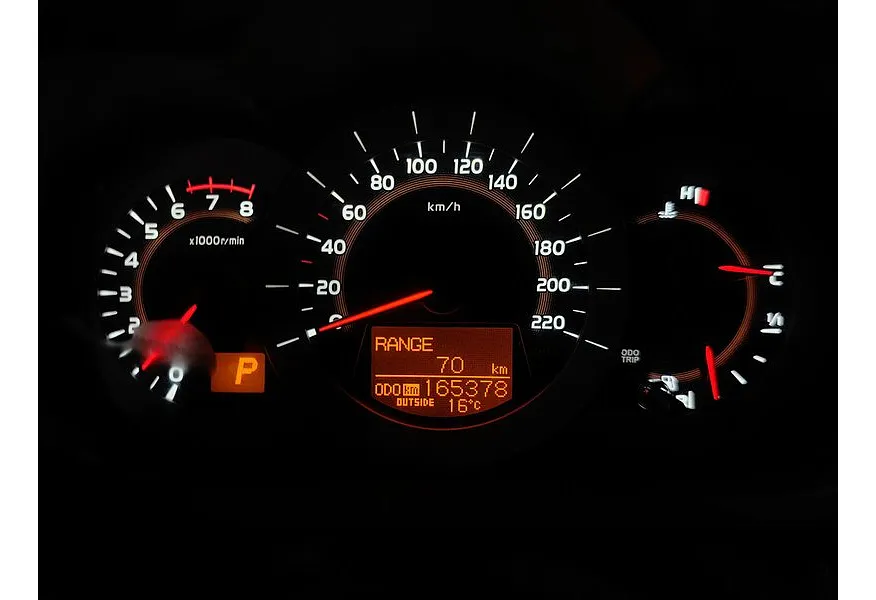 Toyota RAV4 2.0 CVT (158 л.с.) Красный в АВИЛОН. Слайд №18