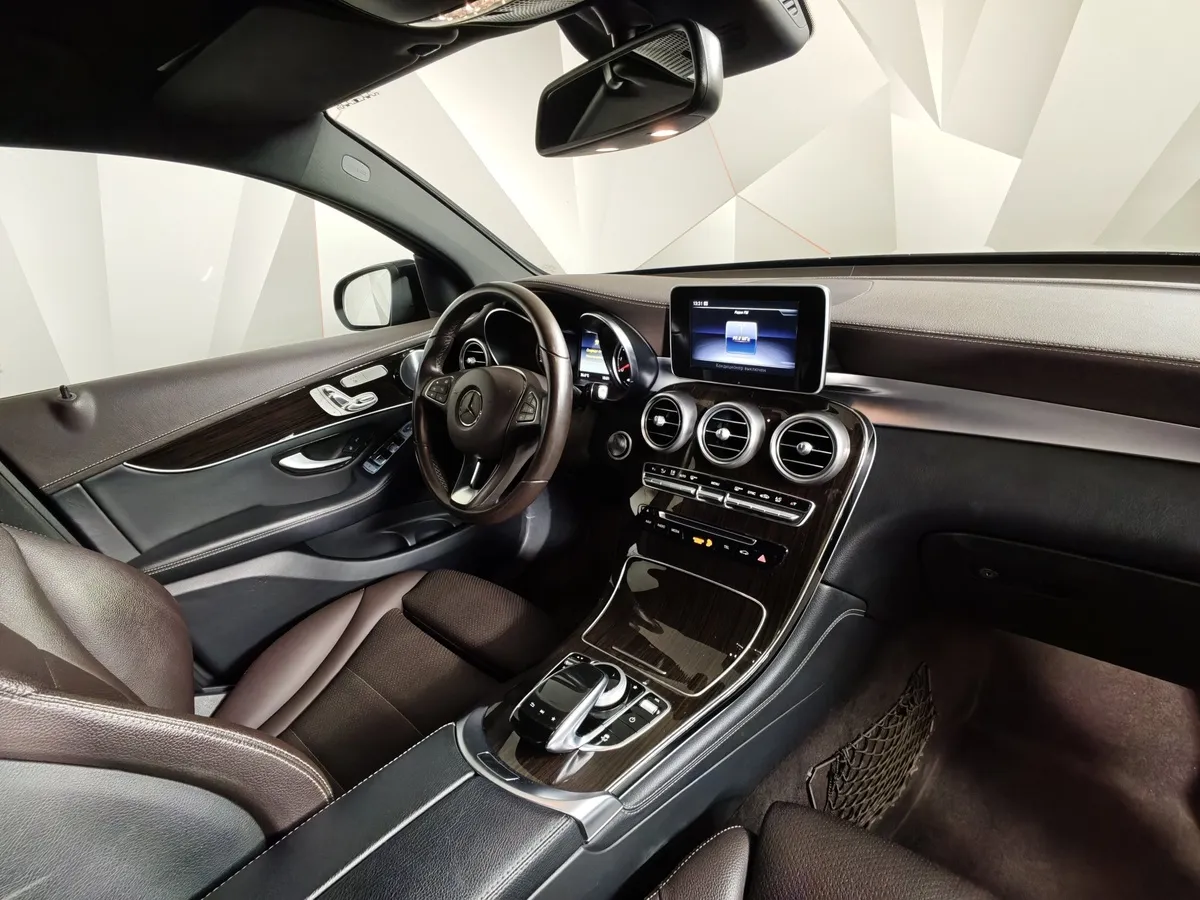 Mercedes-Benz GLC Купе 300 9G-TRONIC 4MATIC (245 л.с.) Sport Черный в АВИЛОН. Слайд №13