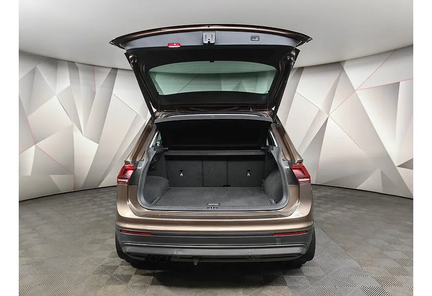 Volkswagen Tiguan 2.0 TDI 4Motion DSG (150 л.с.) Comfortline Коричневый в АВИЛОН. Слайд №19