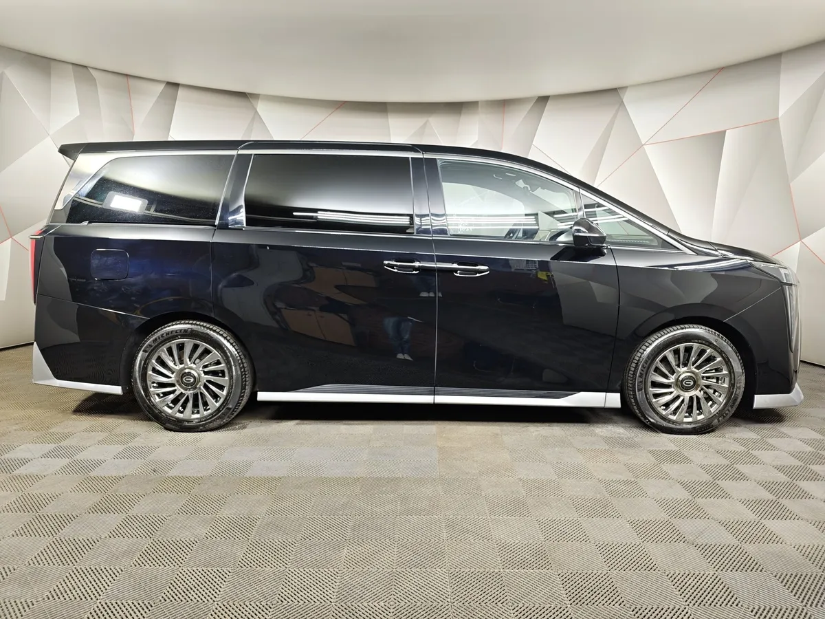 GAC M8 Master series 400T 2.0T AT (232 л.с.) Flagship Edition Черный в АВИЛОН. Слайд №6