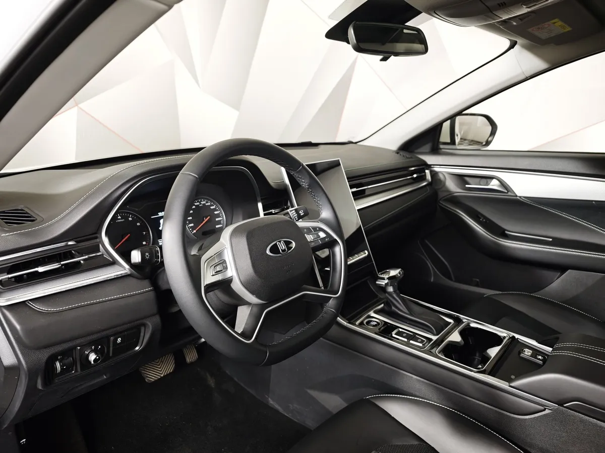Москвич 6 1.5T CVT 2WD (136 л.с.) Comfort Белый в АВИЛОН. Слайд №19