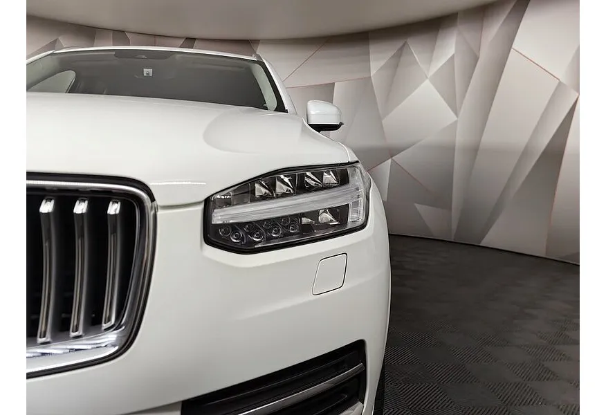 Volvo XC90 2.0 T5 Drive-E AT AWD (7 мест) (249 л.с.) Momentum Белый в АВИЛОН. Слайд №17