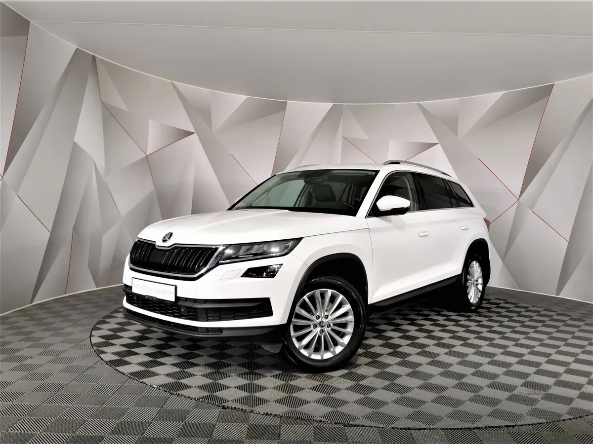 АВИЛОН - Skoda Kodiaq 2.0 TSI DSG 4X4 (180 л.с.) Белый - slide 10267931