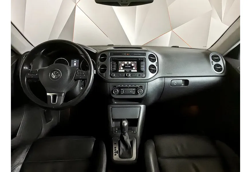 Volkswagen Tiguan 2.0 TDI 4Motion AT (140 л.с.) Track & Field Черный в АВИЛОН. Слайд №13