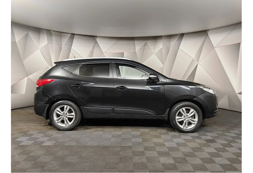 АВИЛОН - Hyundai ix35 2.0 MT 4WD (150 л.с.) Comfort Черный - slide 3
