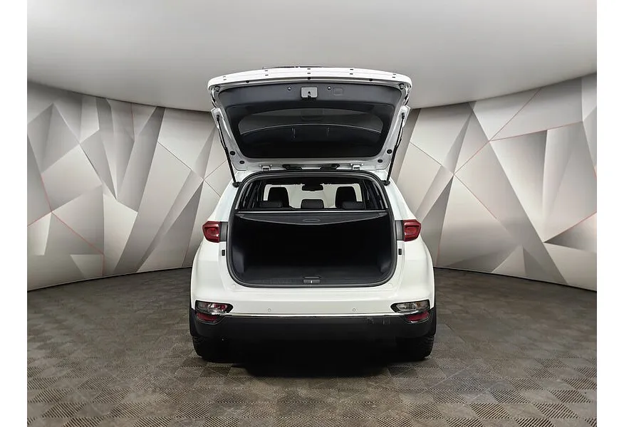 Kia Sportage 2.0 AT (150 л.с.) Luxe Белый в АВИЛОН. Слайд №12