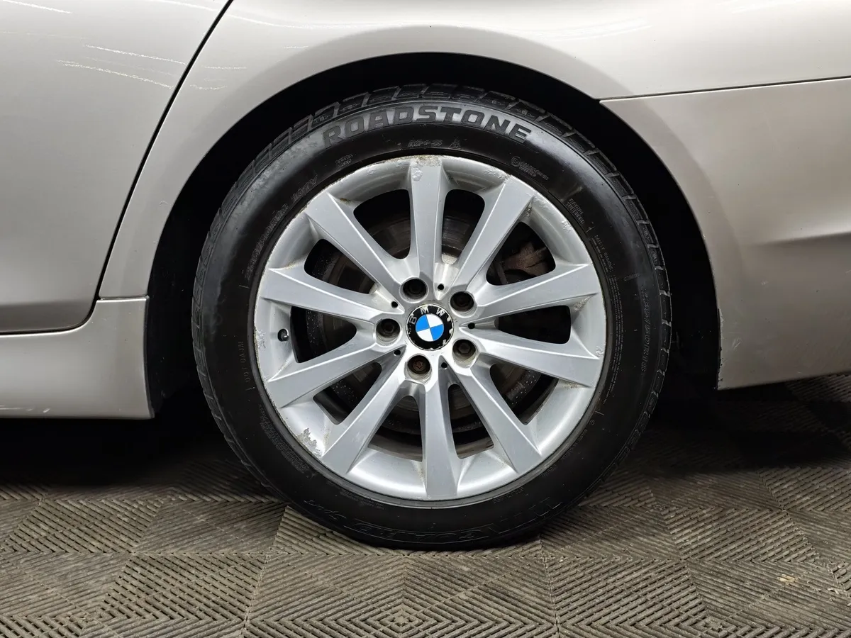 BMW 5 серия 523i AT (204 л.с.) Base Локальная сборка Бежевый в АВИЛОН. Слайд №7