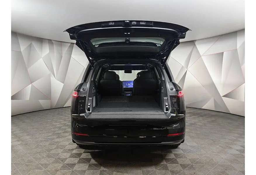 Lynk & Co 900 2.0 AT 4WD (884 л.с.) Ultra Черный в АВИЛОН. Слайд №11
