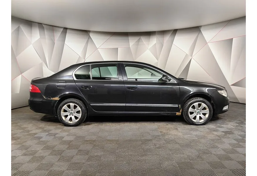 Skoda Superb 1.8 TSI DSG (152 л.с.) Черный в АВИЛОН. Слайд №6