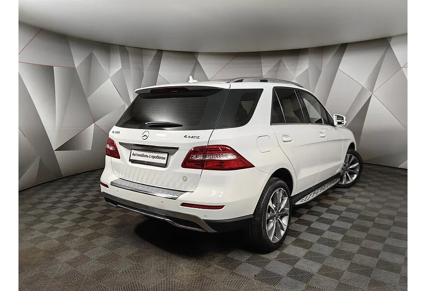 Mercedes-Benz M-Класс ML 300 BlueEfficiency 7G-Tronic Plus 4Matic (249 л.с.) Белый в АВИЛОН. Слайд №2