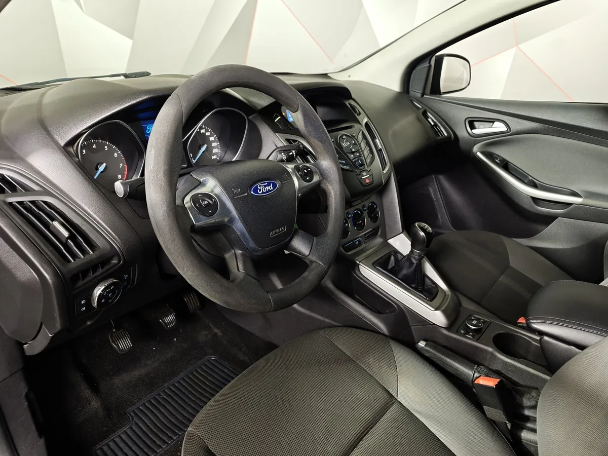 Ford Focus 1.6 MT (125 л.с.) Trend Черный в АВИЛОН. Слайд №19