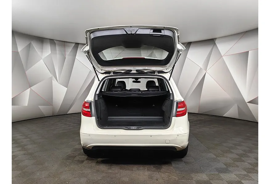 LIVE. Слайд №18