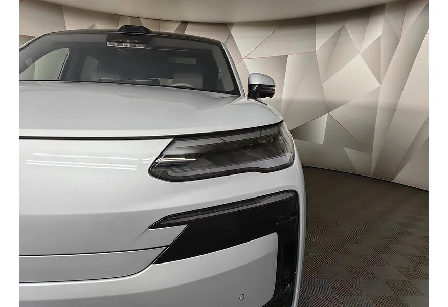 Denza N9 2.0h 8AT 2WD (925 л.с.) Premium Белый в АВИЛОН. Слайд №10