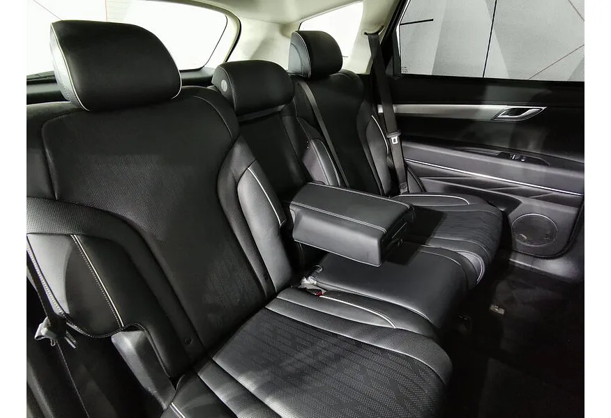 Genesis GV80 2.5 T-GDI 8AT 4WD (249 л.с.) Executive Серый в АВИЛОН. Слайд №17