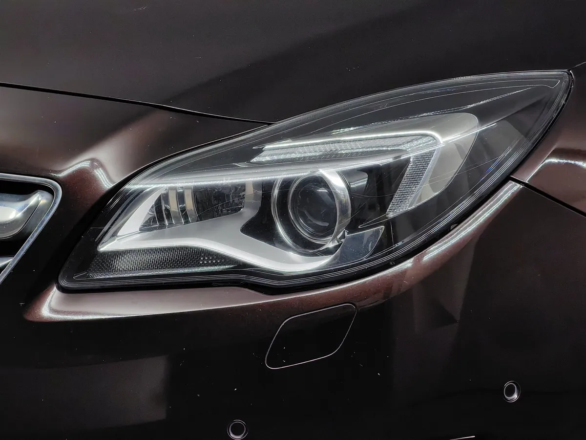 Opel Insignia 1.6 SIDI Turbo Ecotec AT (170 л.с.) Коричневый в АВИЛОН. Слайд №10