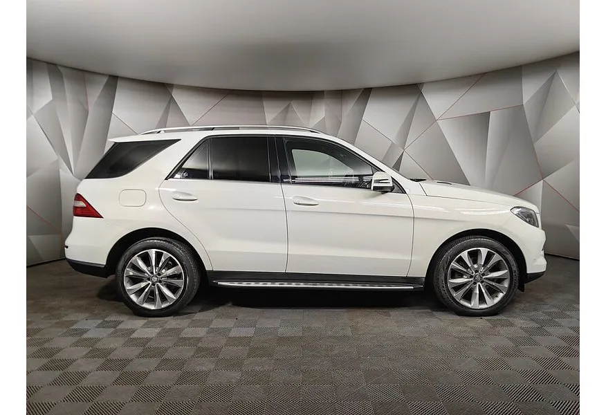 Mercedes-Benz M-Класс ML 300 BlueEfficiency 7G-Tronic Plus 4Matic (249 л.с.) Белый в АВИЛОН. Слайд №6