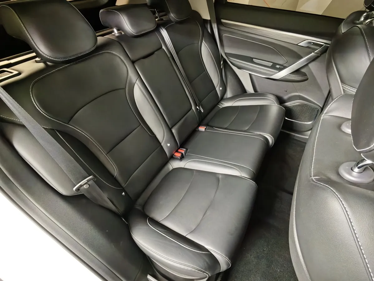Geely Atlas Pro 1.5T 7DCT AWD (177 л.с.) Flagship Белый в АВИЛОН. Слайд №16