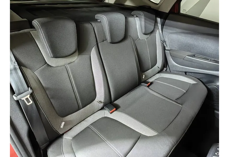 Renault Kaptur 1.6 MT (114 л.с.) Красный в АВИЛОН. Слайд №17