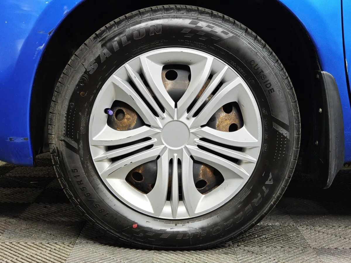 Nissan Note 1.4 MT (88 л.с.) Comfort Синий в АВИЛОН. Слайд №9