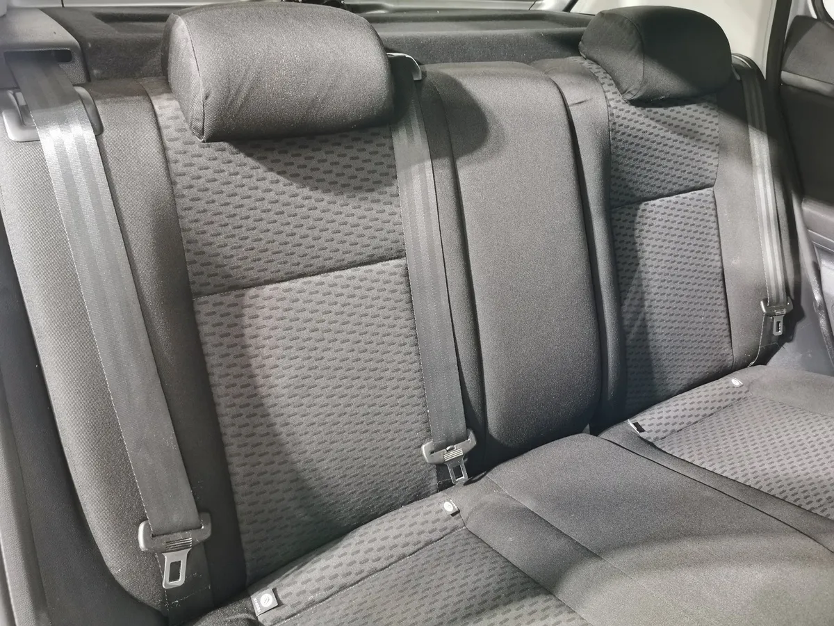 Skoda Fabia 1.6 AT (105 л.с.) Серебристый в АВИЛОН. Слайд №16