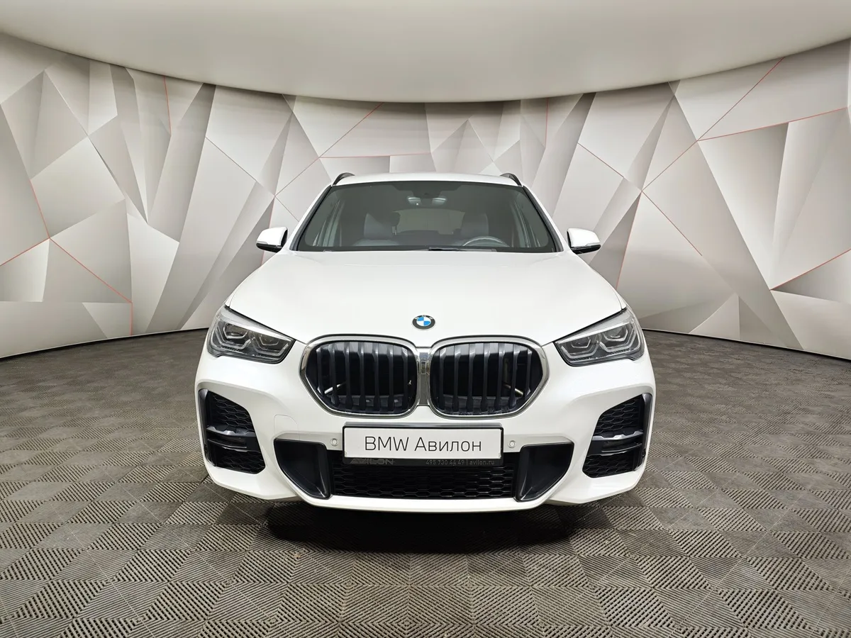 BMW X1 18d xDrive (150 л.с.) Белый в АВИЛОН. Слайд №3