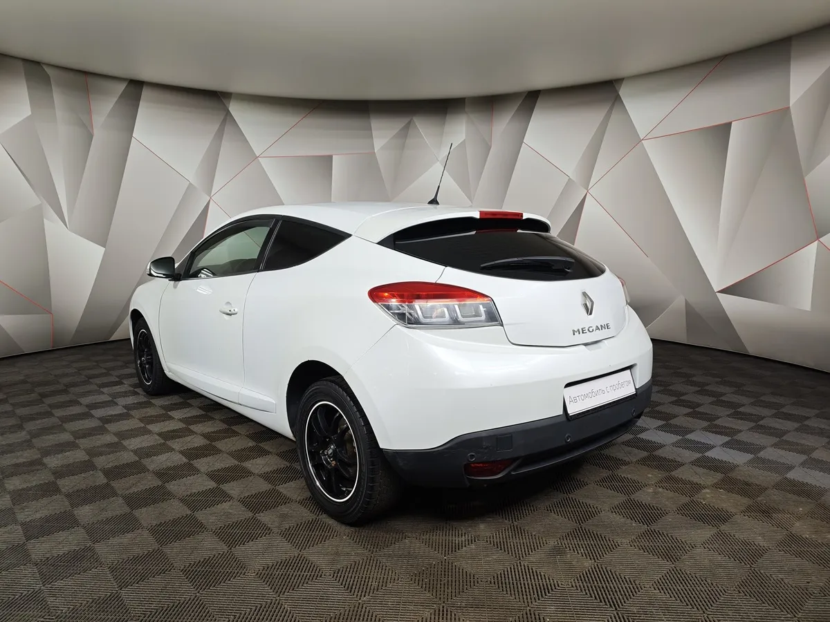 Renault Megane 2.0 CVT (138 л.с.) Белый в АВИЛОН. Слайд №4