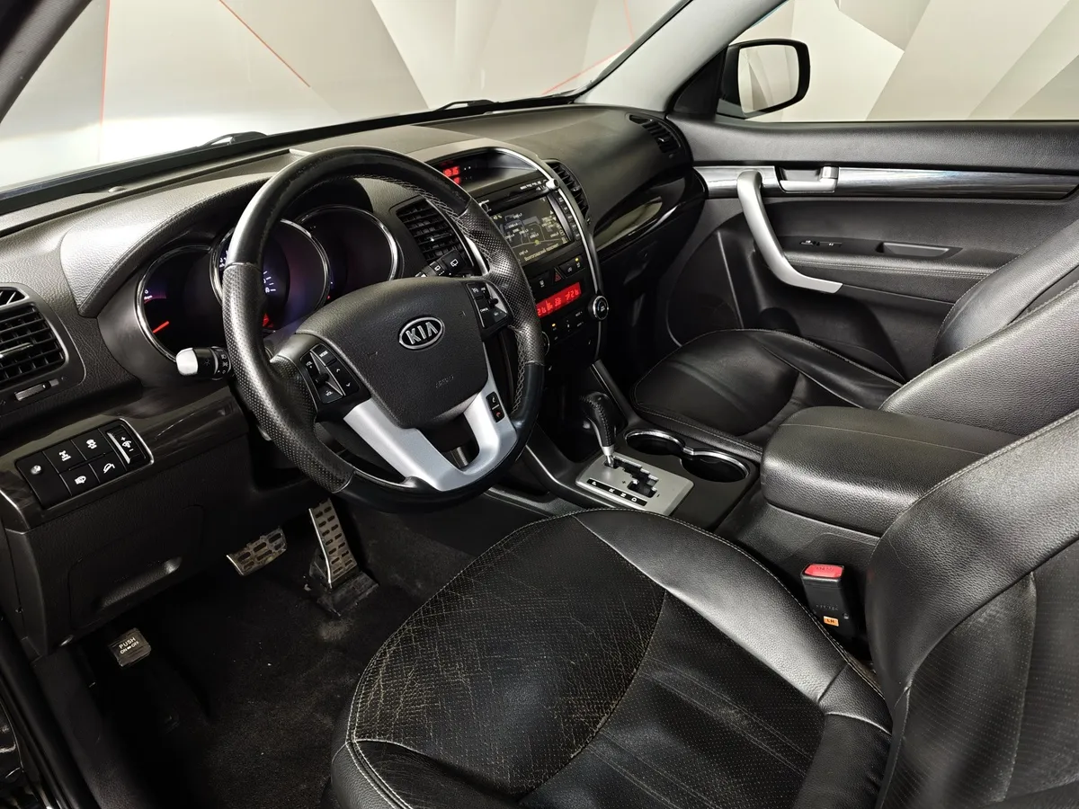 Kia Sorento 2.2 CRDi AT AWD (200 л.с.) Черный в АВИЛОН. Слайд №19