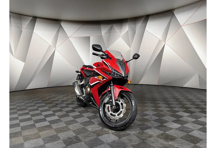 Honda CBR400R CBR400R 399 см³ 399 Красный в АВИЛОН. Слайд №1