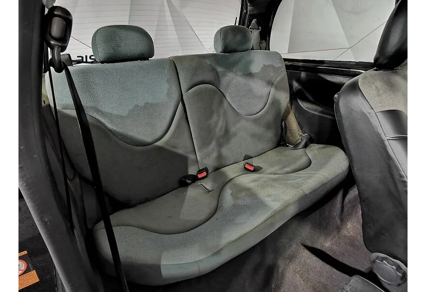 Nissan Micra 1.0 MT (60 л.с.) Черный в АВИЛОН. Слайд №14