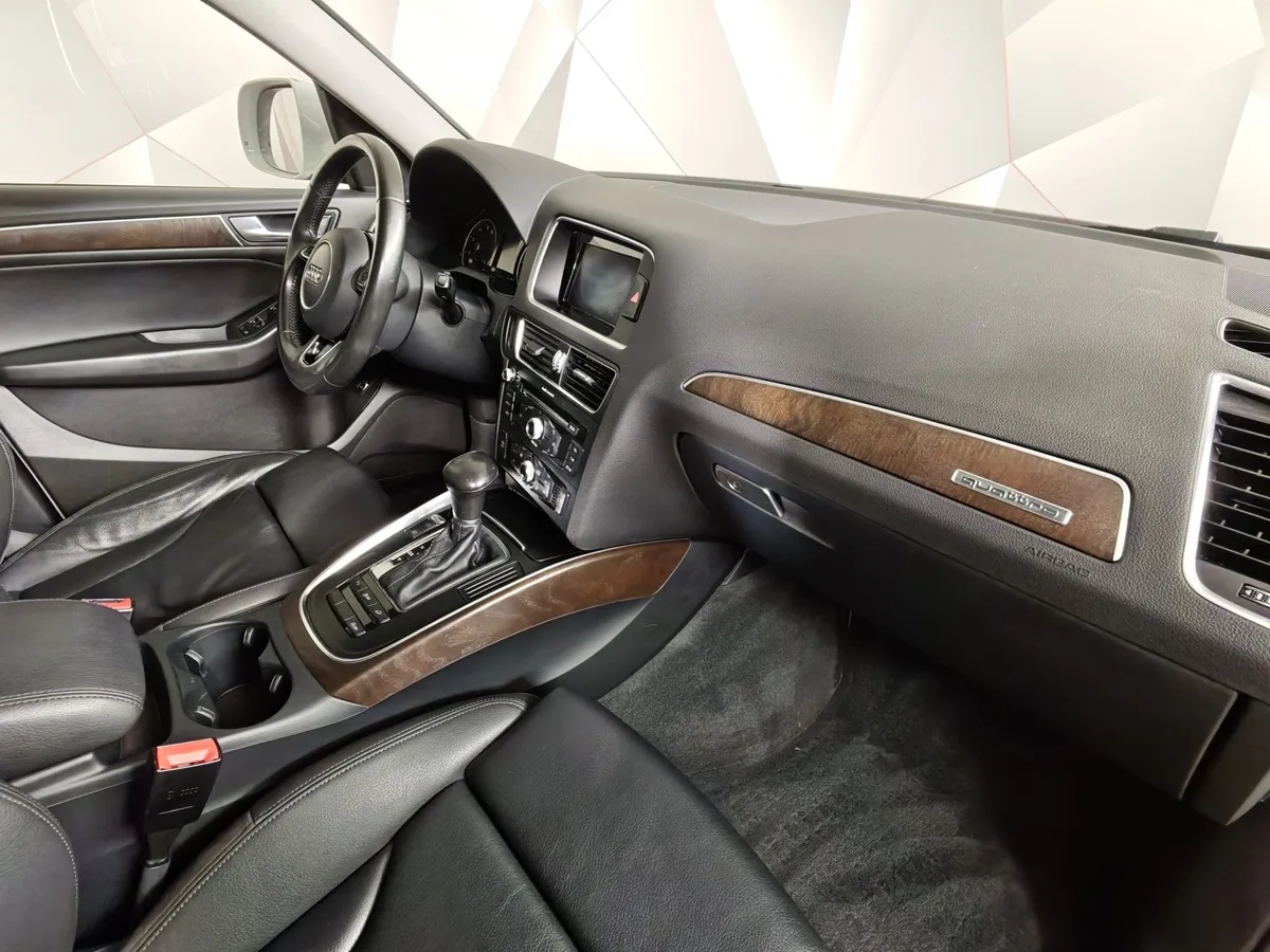 Audi Q5 2.0 TFSI S tronic quattro (249 л.с.) Белый в АВИЛОН. Слайд №13