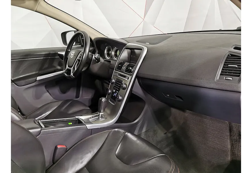 Volvo XC60 2.4 D5 Geartronic AWD (215 л.с.) Бежевый в АВИЛОН. Слайд №13