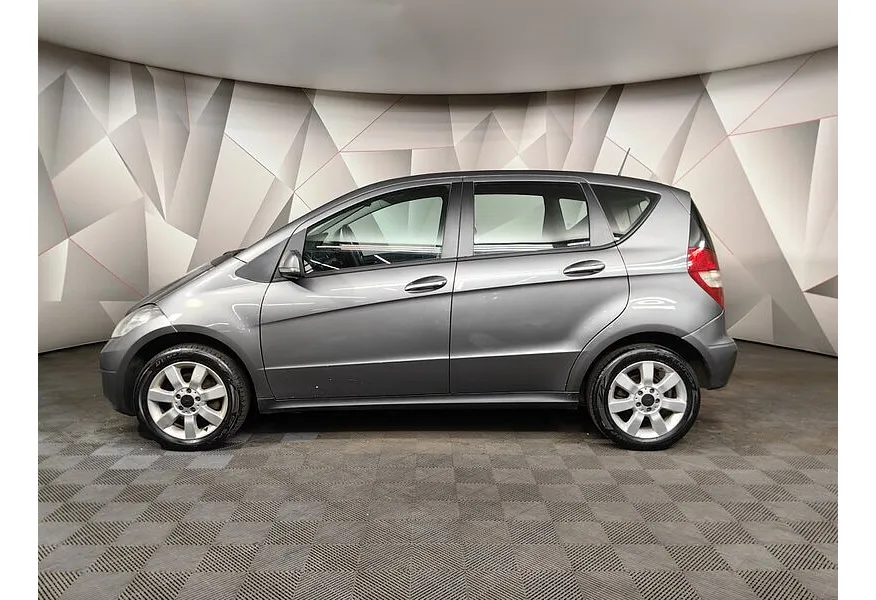 LIVE. Слайд №3